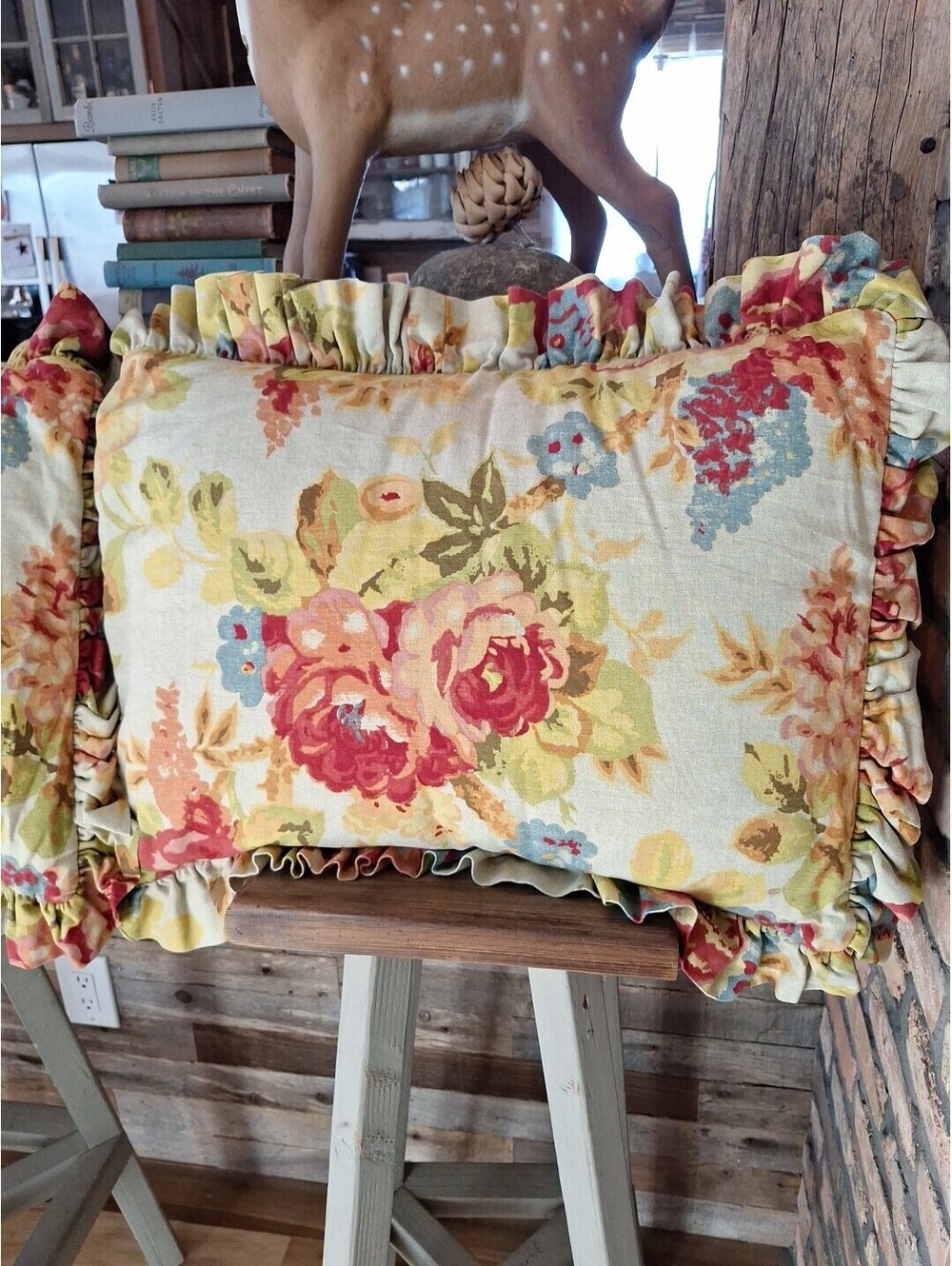 2 NEIMAN MARCUS Legacy STANDARD Pillow Shams Roses Romance, Cottage, French